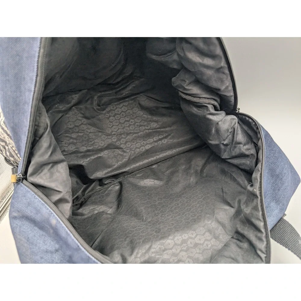 Hex duffel bag